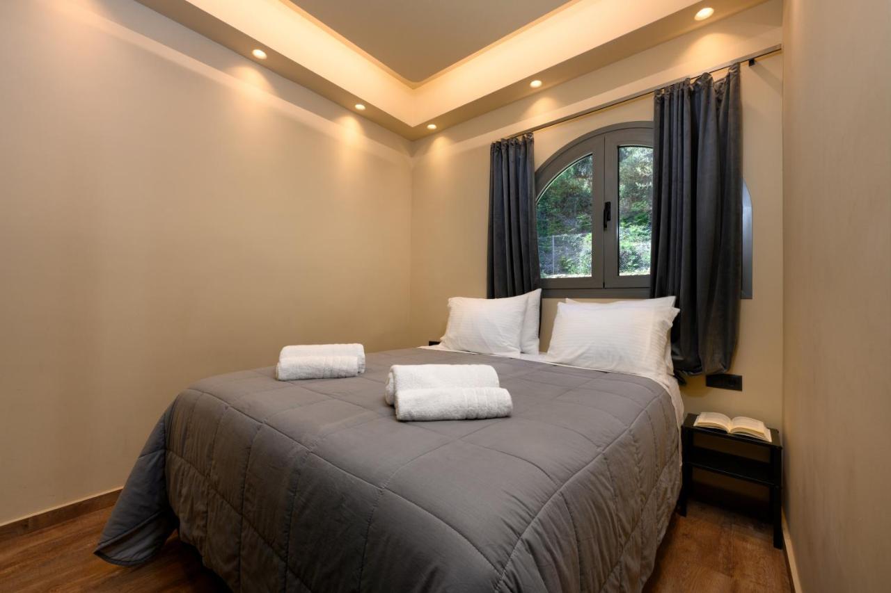 Seven Keys Luxury Suites Achílleion Buitenkant foto